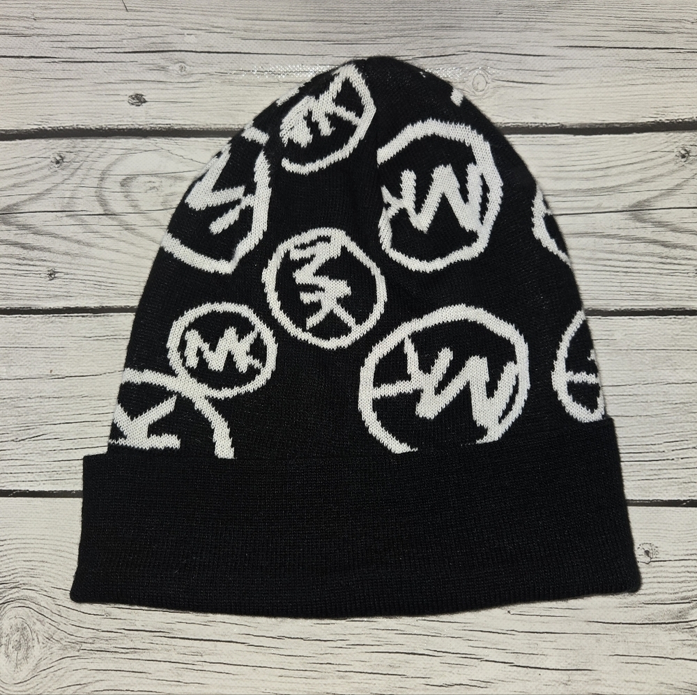 Michael Kors Women`s  MK Logo Beanie Ski Hat MSRP$78 O/S